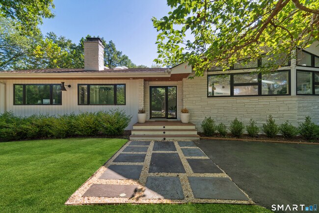 Foto del edificio - 33 Little Fox Ln