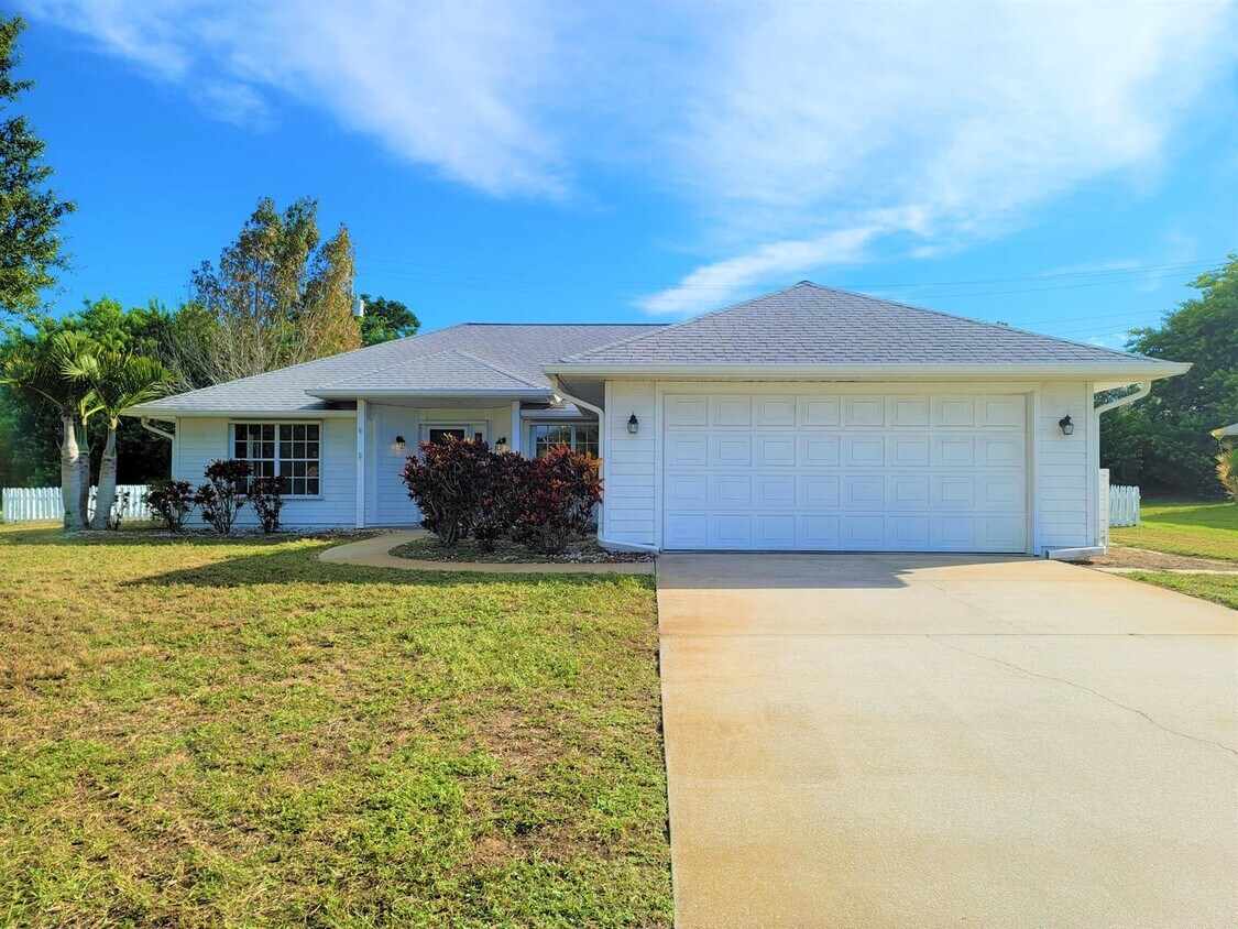Foto principal - Vero Beach Rentals. Vero Beach Rent, LLC a...