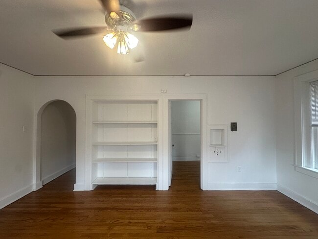 Sala de estar - 809 E Kingsley St