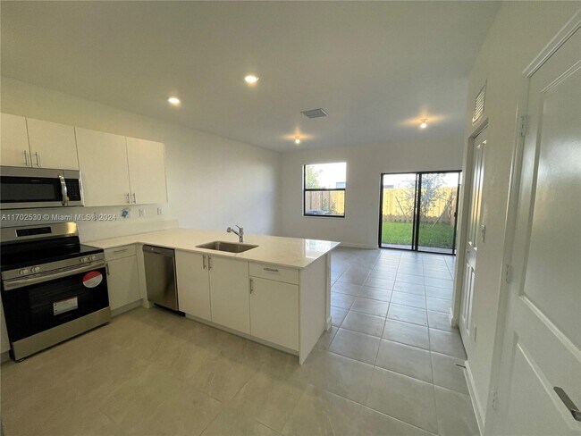 Foto del edificio - 12851 SW 232 LANE