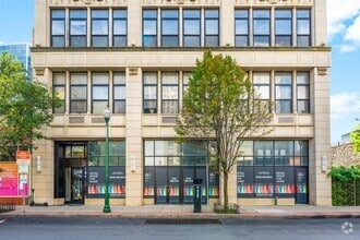 Building Photo - 25 Leroy Pl