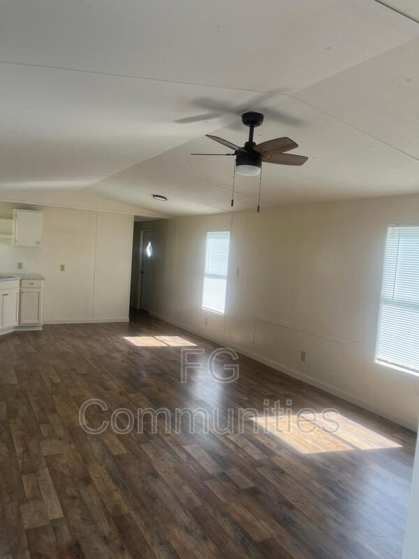 Foto del edificio - 123 Jamie Rd