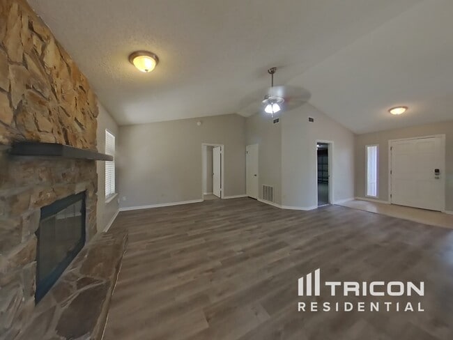 Building Photo - 7058 Star Rush Dr