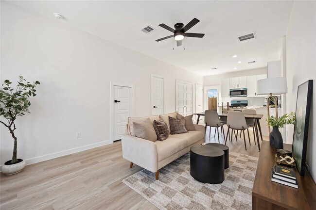 Foto del edificio - 5523 Haight St