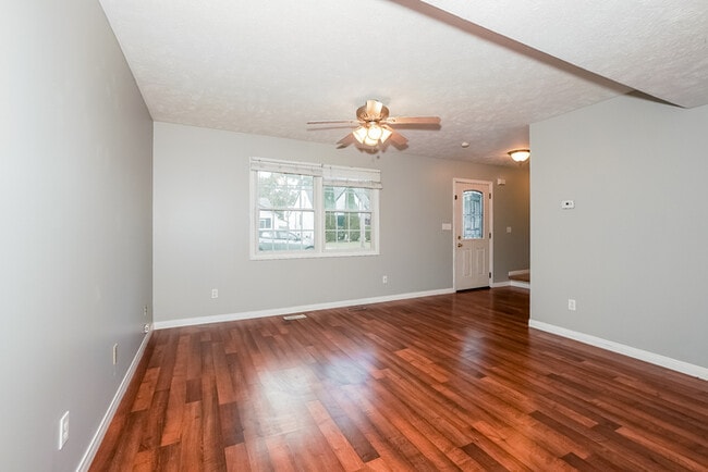 Building Photo - 123 Plymouth Rd