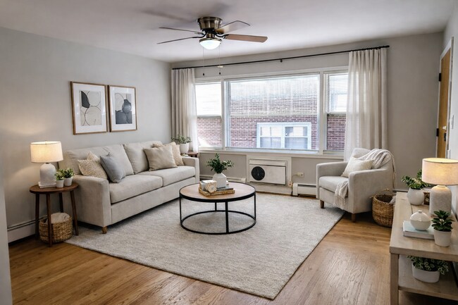 Foto del edificio - 5916 W Montrose Ave
