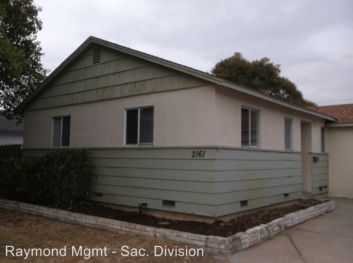 Primary Photo - 2161 47th Ave