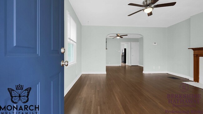 Foto del edificio - 223-227 S Warren