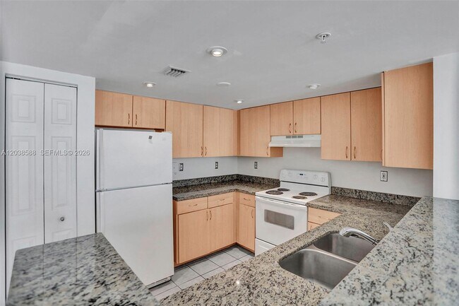 Foto del edificio - 3000 Coral Wy