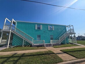 Building Photo - 4217 Sealy Ave