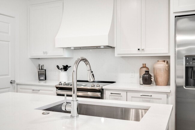 Photo - 6503 Ravendale Ln House