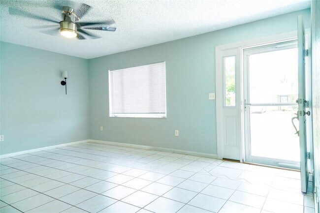 Foto del edificio - 3139 Iverson St