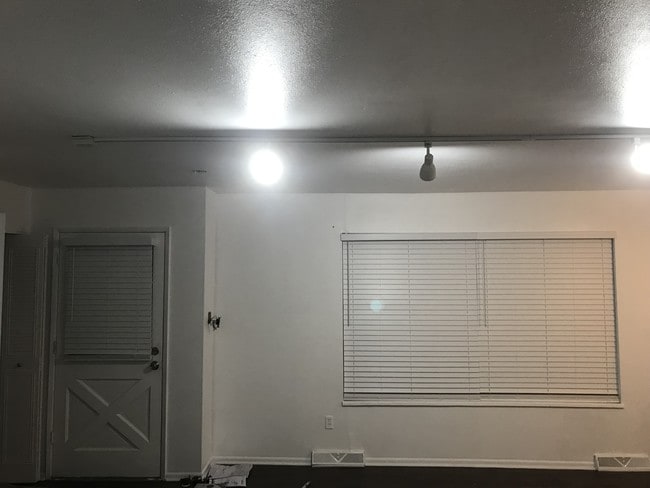 Living Room - 3930 S Yosemite St