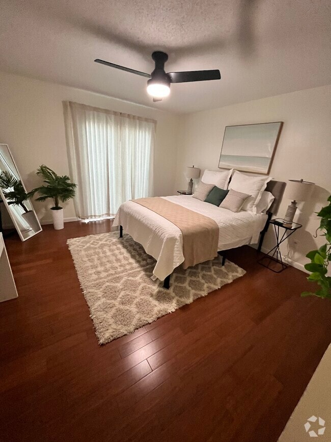 Apartments For Rent in Perdido Beach, AL with Hardwood Floors 1