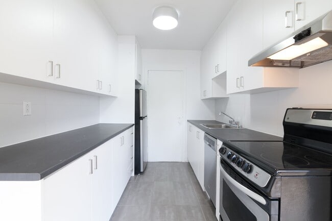 Photo du bâtiment - 735 Rue Gordon