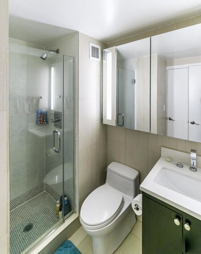 Photo - 327 E 47th St Apartment