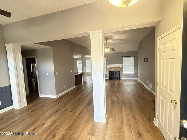 Foto del edificio - 1303 Bostwick Ln