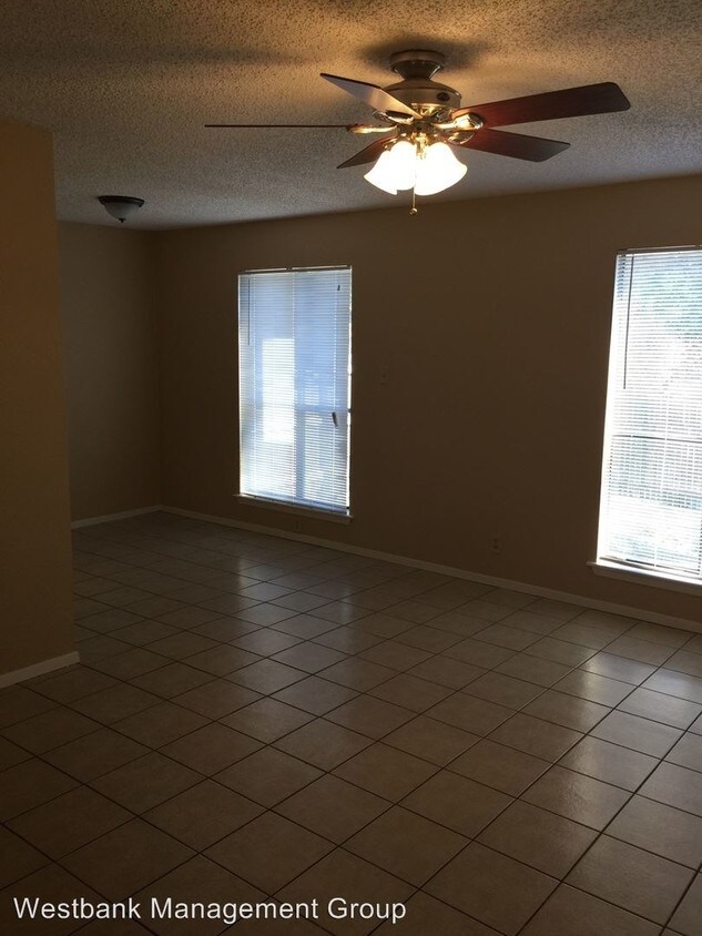 Building Photo - 5301 Saint Georges Grn