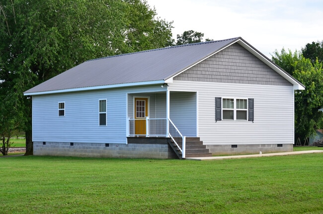 Building Photo - 506 2nd Ave S