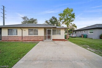 Building Photo - 4406 Santa Barbara Blvd S