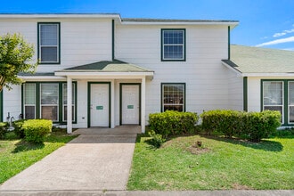 Building Photo - 5069 Akumal Calle