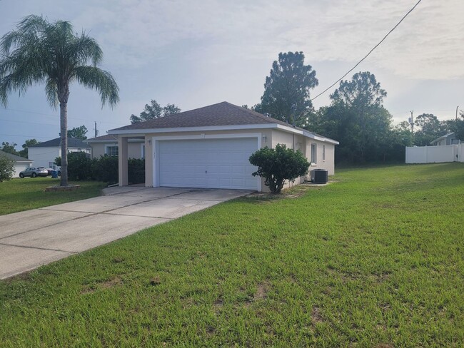 Building Photo - 3/2/2 Rental Home located centrally in Spring Hill FL 34609