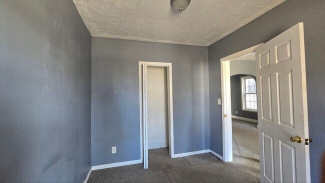 Foto del edificio - 3 bedroom  Single Family | Section 8 and E...