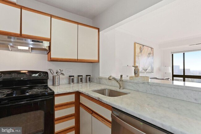 Foto del edificio - Move In Ready!