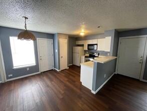 Building Photo - 1603 Onion Creek Village Dr