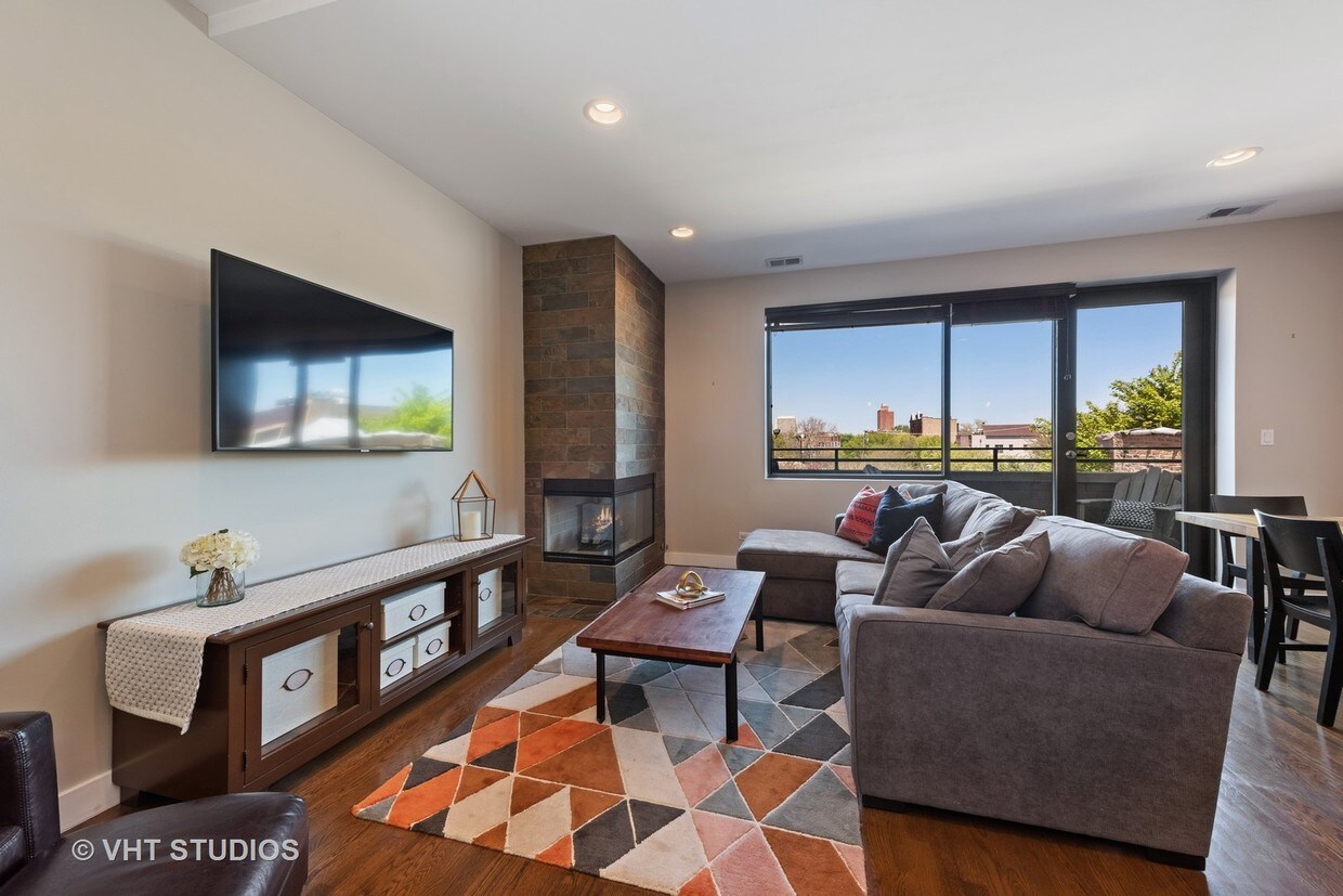 Foto principal - 1445 W Grand Ave