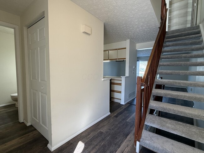 Building Photo - 6706 Manring Ct