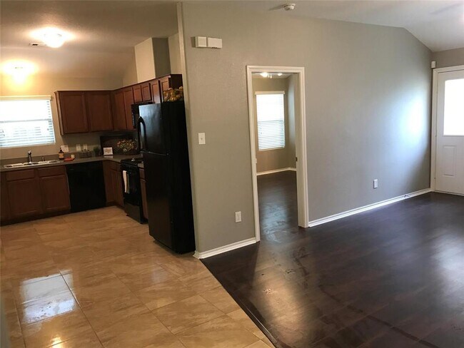 Building Photo - 805 Katydid Ct