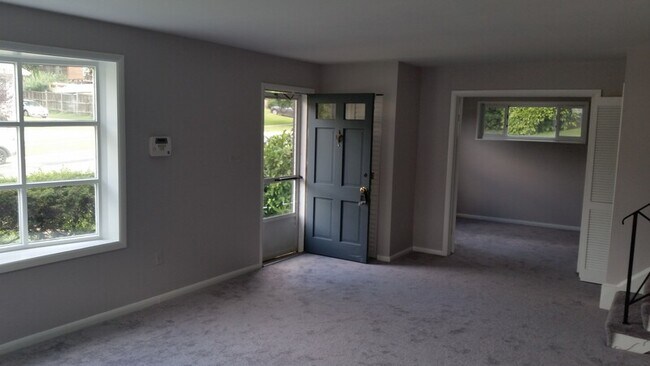Foto del edificio - 11403 Woodson Ave