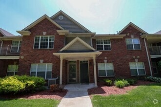 Building Photo - 11391 N Woods Dr