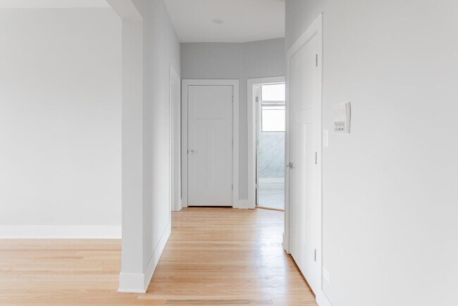 Foto del edificio - 1409 E 61st St