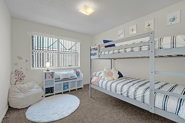 Building Photo - New Horizon - Kingsgate