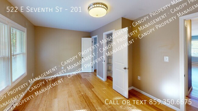 Foto del edificio - 522 E Seventh St-201