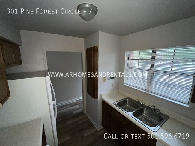 Building Photo - 301 Pine Forest Cir - 7 | $925| 2 beds, 1....