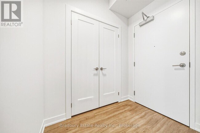 Building Photo - 155 Greenbrier Rd