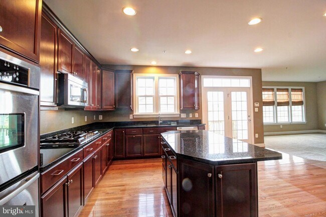 Building Photo - 4105 Brushfield Dr