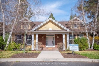 Building Photo - 3334 NW Bungalow Dr