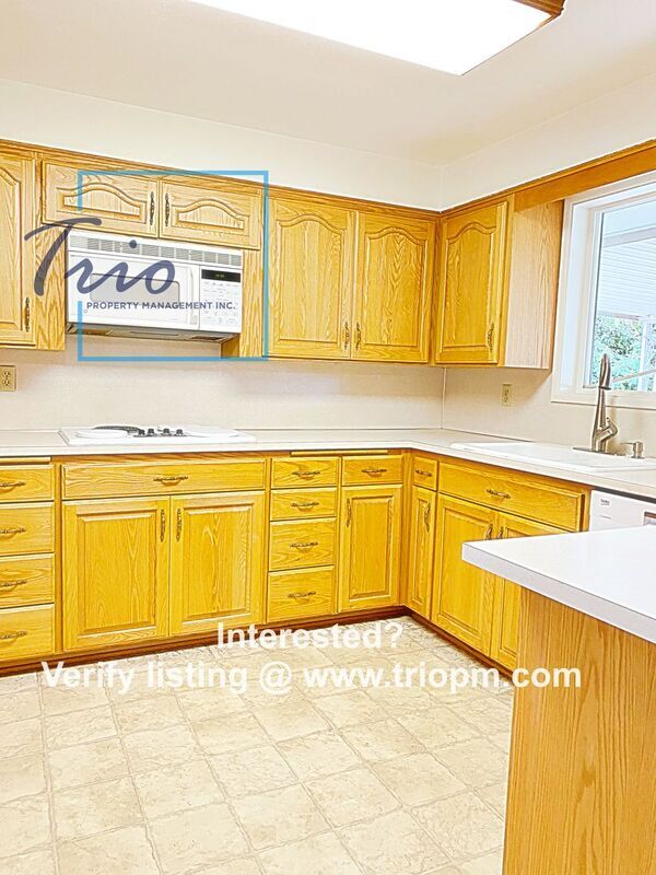 Building Photo - 2722 Kalmia St