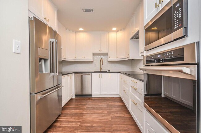Foto del edificio - 10993 Thrush Ridge Rd