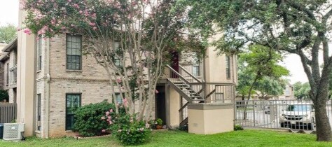 Exterior of condominium - 11839 Parliament St