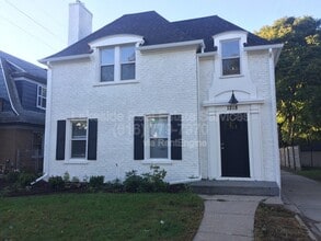 Building Photo - 1218 Fisk Rd SE