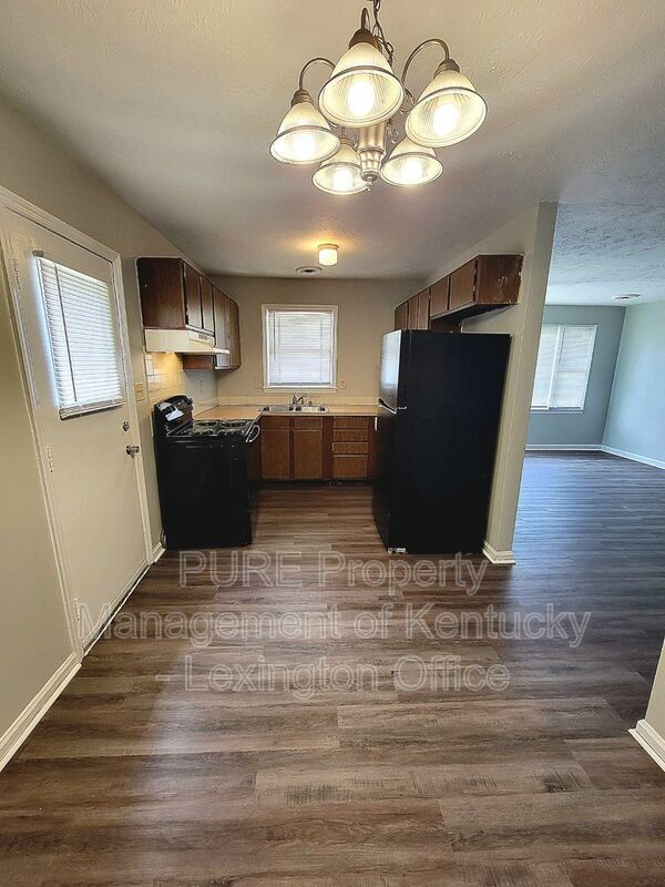 Building Photo - 1331 Liberty Dr