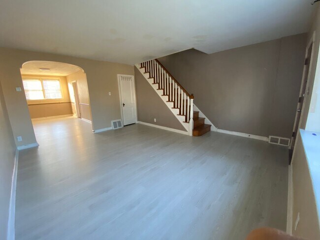 Foto del edificio - 3 Bedroom and 1 Bathroom House in Northeas...