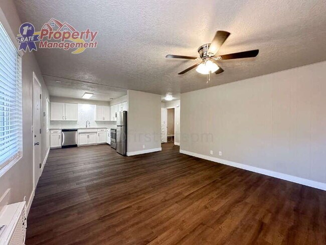 Foto del edificio - 1300 W Bella St
