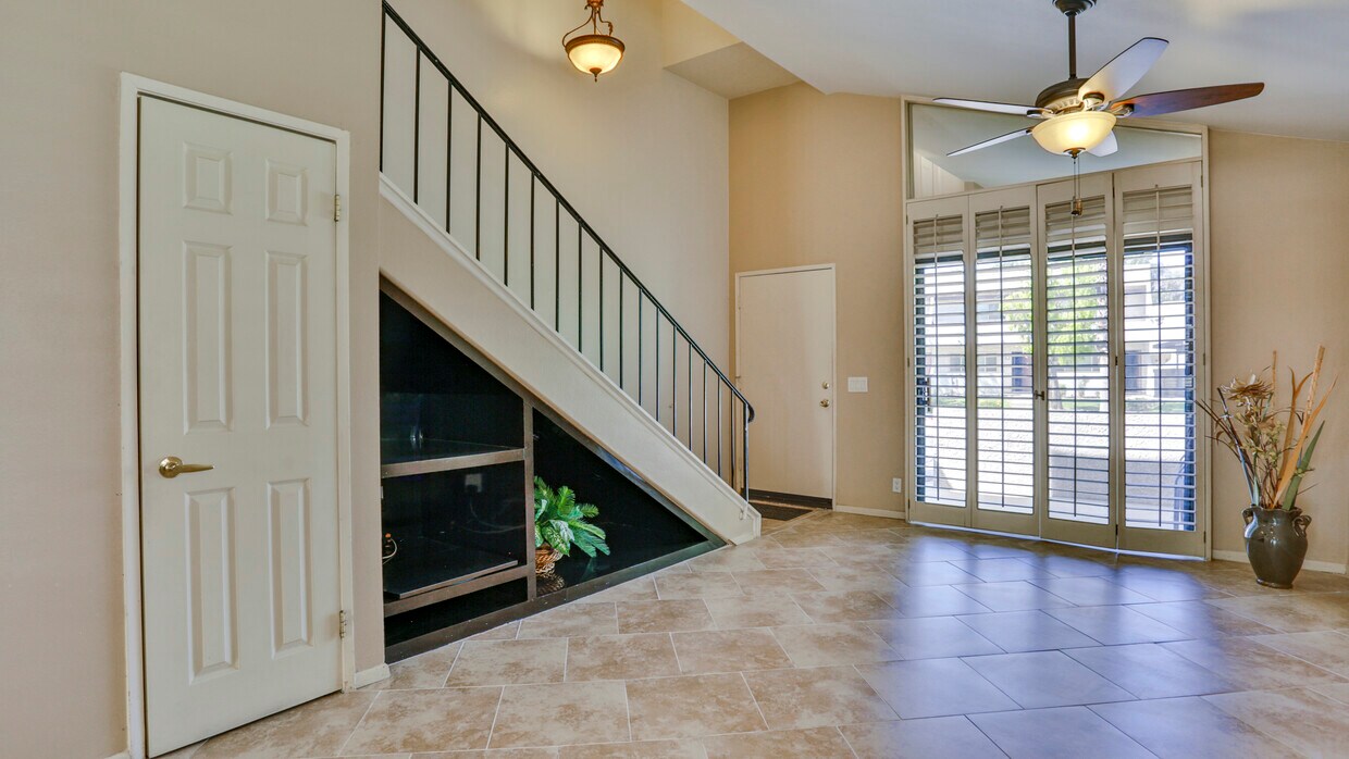 Primary Photo - 34073 Emily Way