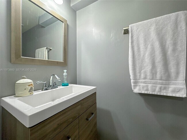 Foto del edificio - 8877 SW 223rd Ln